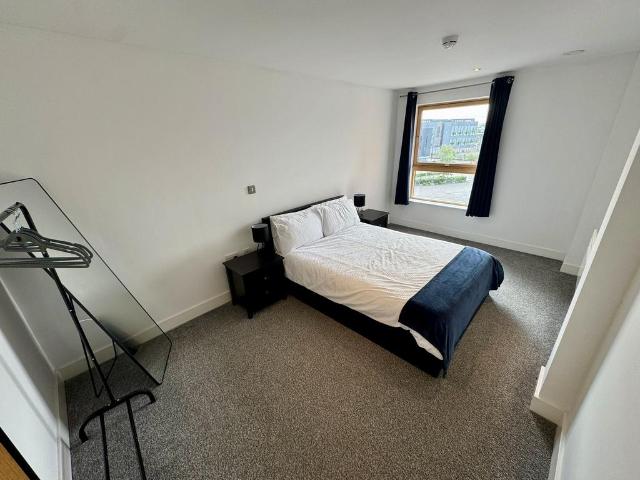 Mackenzie House, Leeds, LS10 1 bed apartment to rent £925 pcm £213 pw