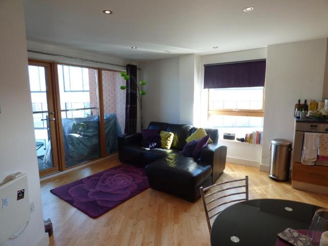 Mackenzie House, Leeds, LS10 2 bed apartment to rent £1,250 pcm £288 pw