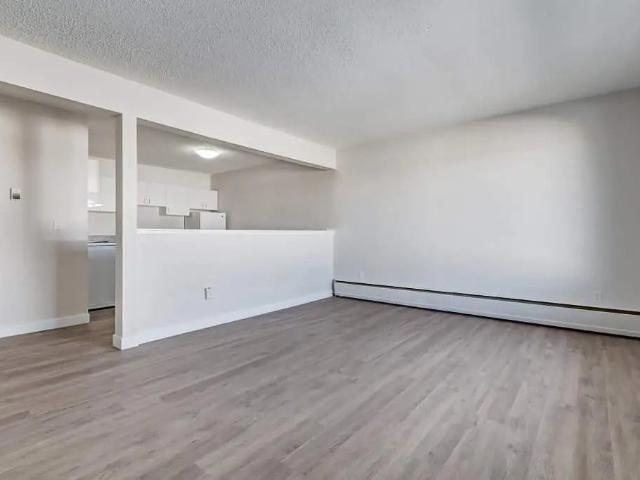 MacKenzie Manor 1 Bedroom Apartment for Rent at 331 Broad St N, Regina, SK S4R 2X8 Northeast Regina