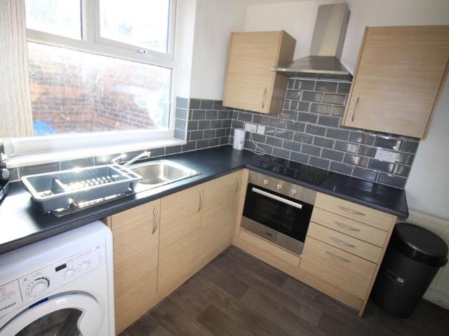 Mackenzie Road, Salford 1 bed terraced house to rent £560 pcm £129 pw