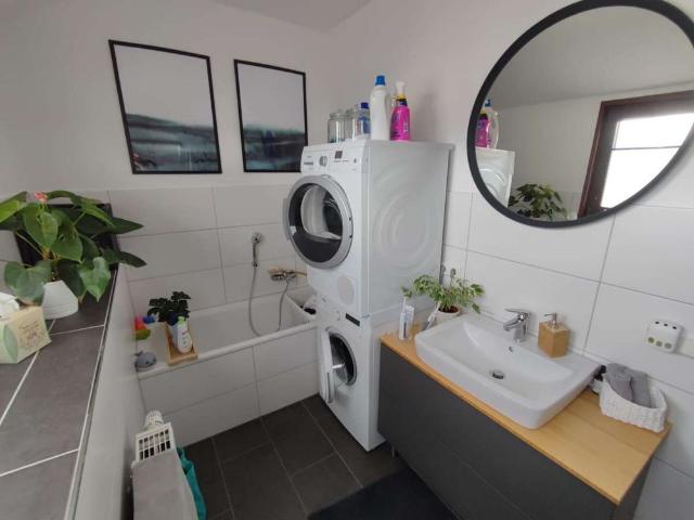 Mackenbach Freistehendes EFH, 4 Zimmer, 1,5 Bäder, Einbauküche, Garten, Garage, Stellplatz