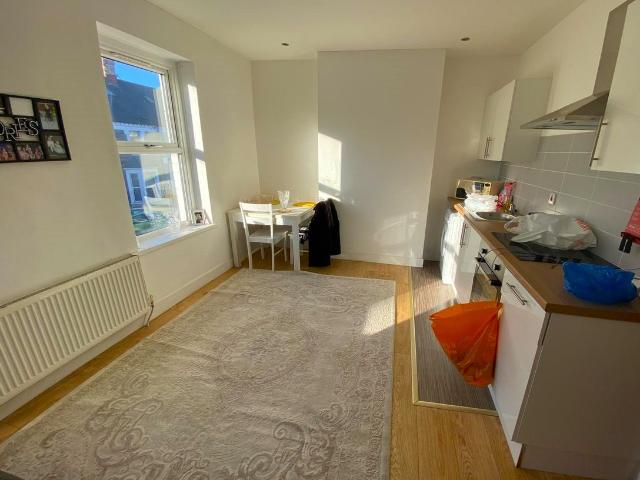 Mackintosh Place, Cardiff CF24, 2 bed flat to rent, £1,050 pcm | PrimeLocation