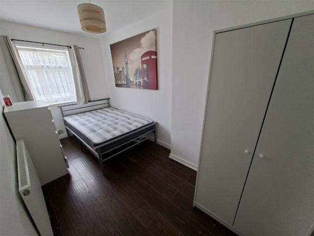Mackintosh Place, Cardiff CF24, 2 bed flat to rent, £1,000 pcm | PrimeLocation