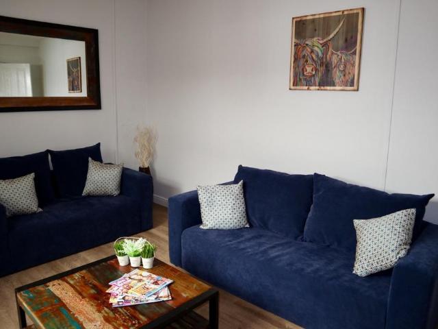 Mackintosh Place, Roath, Cardiff CF24 5 bed house to rent £511 pcm £118 pw