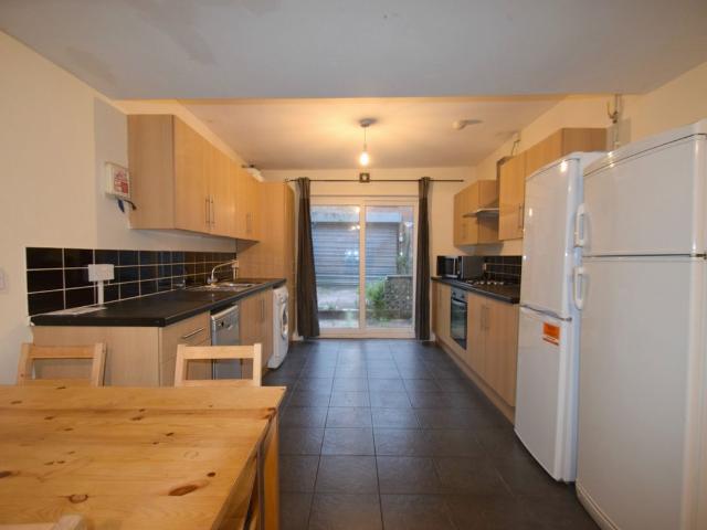 Mackintosh Place, Roath CF24, 6 bed terraced house to rent, £3,180 pcm | PrimeLocation