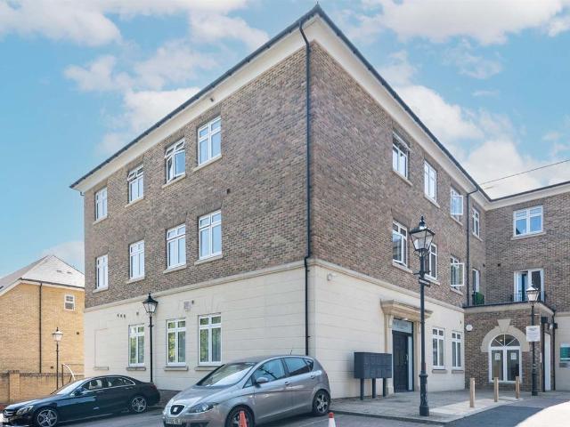 Mackintosh Street BR2, 2 bed flat to rent, £1,750 pcm | PrimeLocation