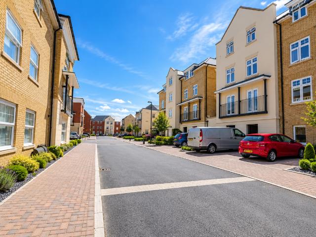 Mackintosh Street, Bromley BR2, 2 bed flat to rent, £1,800 pcm | PrimeLocation