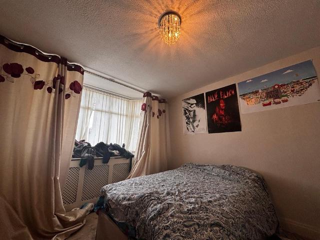 Mackie Avenue, Filton BS34 4 bed house to rent £2,450 pcm £565 pw