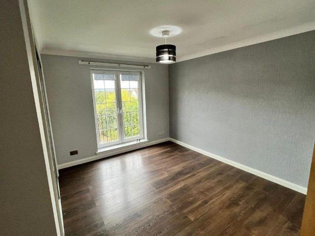 Mackie Place, Top Floor, Westhill, AB32