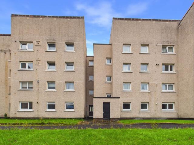 Maclean Square, Govan, Glasgow G51, 2 bed flat to rent, £1,000 pcm | PrimeLocation