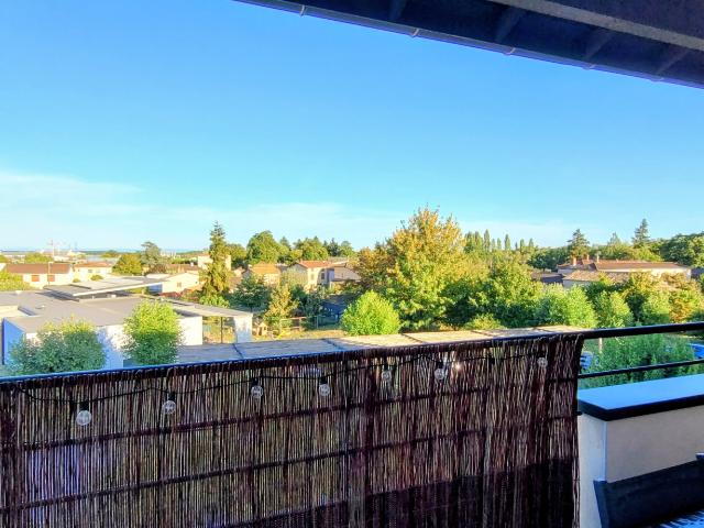 MACON SUD proche gare TGV et autoroute Bel appartement T3 avec terrasse et stationnement