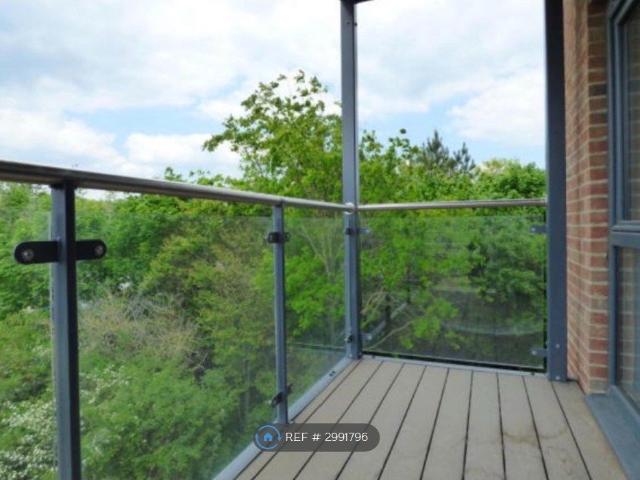 Macro House, Oakgrove, Milton Keynes MK10, 1 bed flat to rent, £1,250 pcm | PrimeLocation