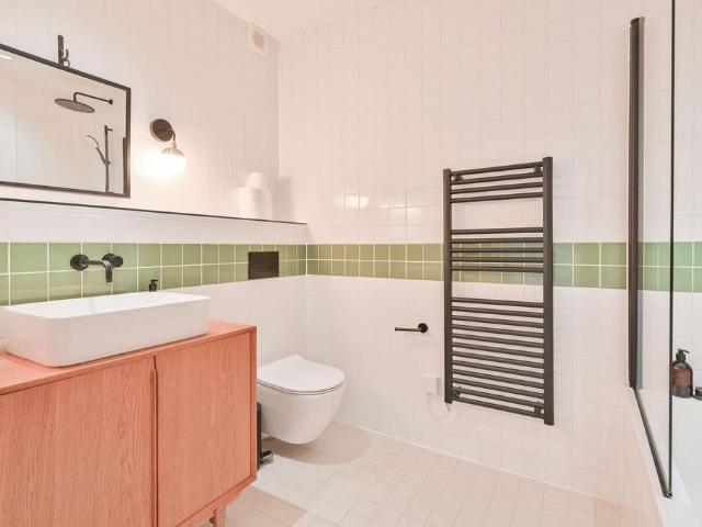 Macroom Road, W9, Maida Hill, London, W9 1 bed flat to rent £2,400 pcm £554 pw