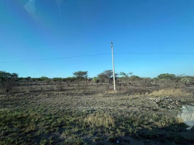 MACROLOTE INDUSTRIAL CARRETERA TEQUISQUIAPAN