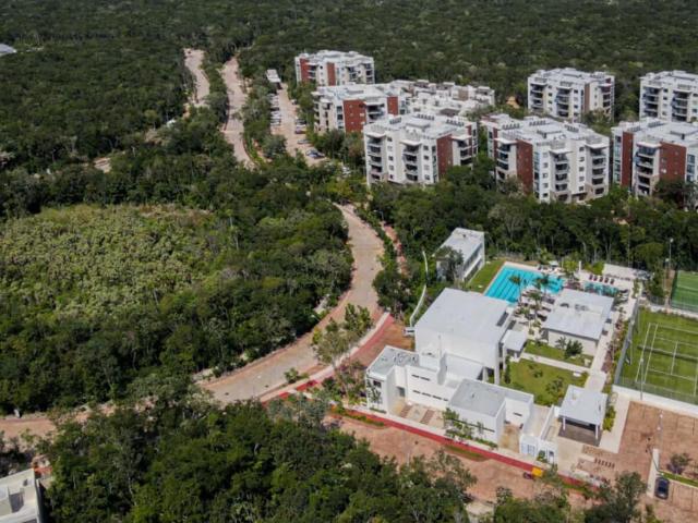 Macrolote para construir 180 departamentos dentro de residencial con amenidades