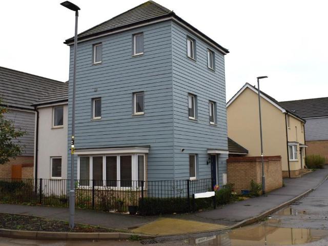 Madura Gardens, Whitehouse, Milton Keynes MK8, 3 bed detached house to rent, £1,850 pcm | PrimeLocation