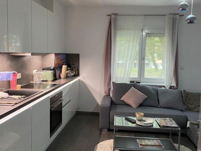 Mädchen WG Zimmer Köln 650EUR Warm ab 1.10.26