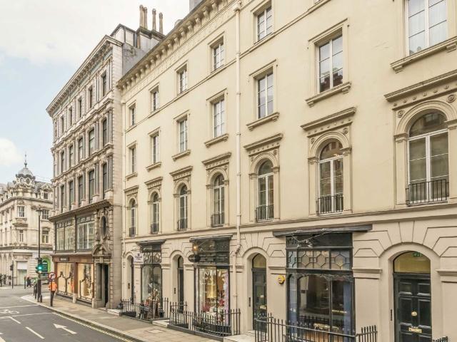Maddox Street, Mayfair W1S, 2 bed flat to rent, £4,700 pcm | PrimeLocation