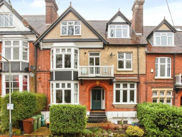 Madeira Park, Kent TN2 2 bed flat to rent £1,550 pcm £358 pw