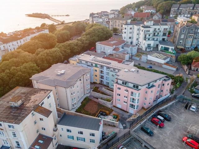 Madeira Road, Weston Super Mare BS23, 2 bed flat to rent, £895 pcm | PrimeLocation