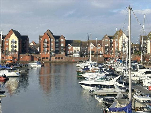 Madeira Way, Sovereign Harbour South. 3 bed house to rent £1,700 pcm £392 pw