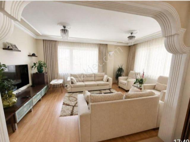 Maden Mahallesinde Kiralık 2+1.geniş+ferah+manzaralı