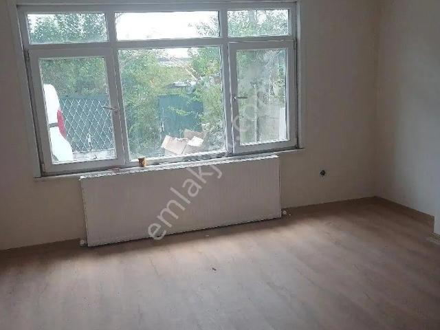 Maden Merkezde 1,5+1 Tamamen Yenilenmiş Geniş Oturumlu Kiralık Daire