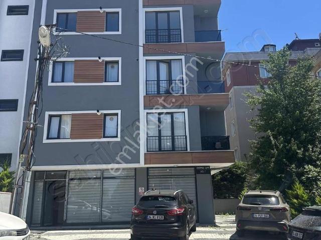 Madenler Mah'de Ara Kat 1 Yıllık Binada 2+1