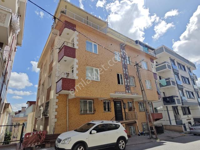 Madenler Metroya Yürüme Mesafesinde Kiralık 2+1 Daire
