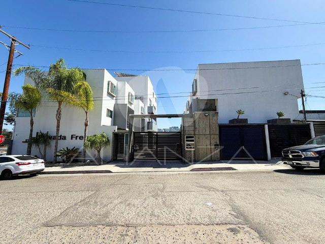 Madero Cacho, Tijuana, Baja California