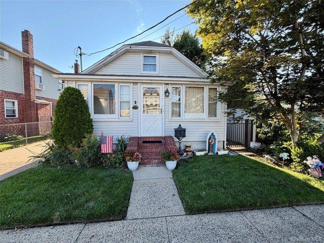 Madison Ave, Franklin Square, Home For Sale