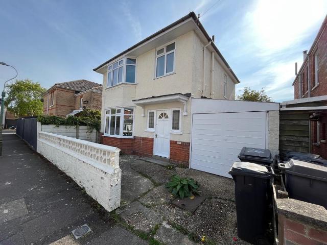 Madison Avenue, Bournemouth, 3 bed house to rent £1,650 pcm £381 pw