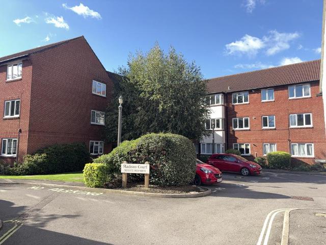 Madison Court Fareham UNFURNISHED 2 bed apartment to rent £1,275 pcm £294 pw
