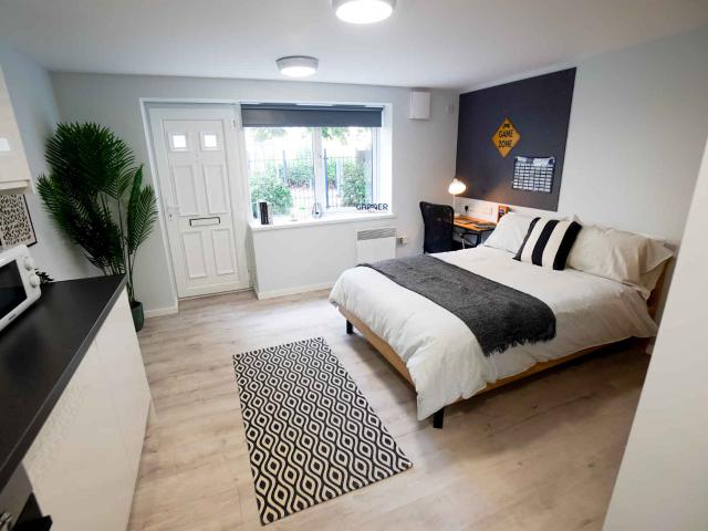 Madison Gardens, Nottingham Has an Apartment