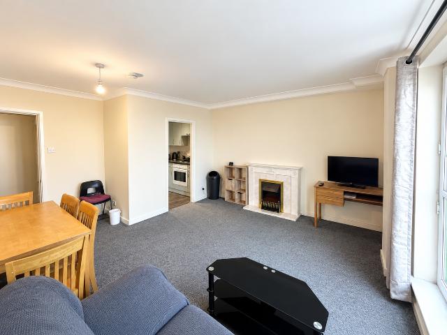 Madison Heights, Hounslow TW3, 2 bed flat to rent, £1,775 pcm | PrimeLocation