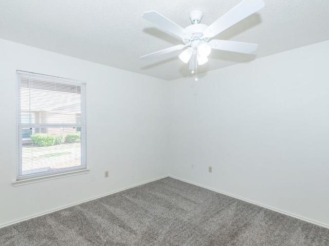 Madison Park 1 Bedroom Apartment for Rent at 512 N Martin Luther King Blvd, Lubbock, TX 79403 Parkway and Cherry Point