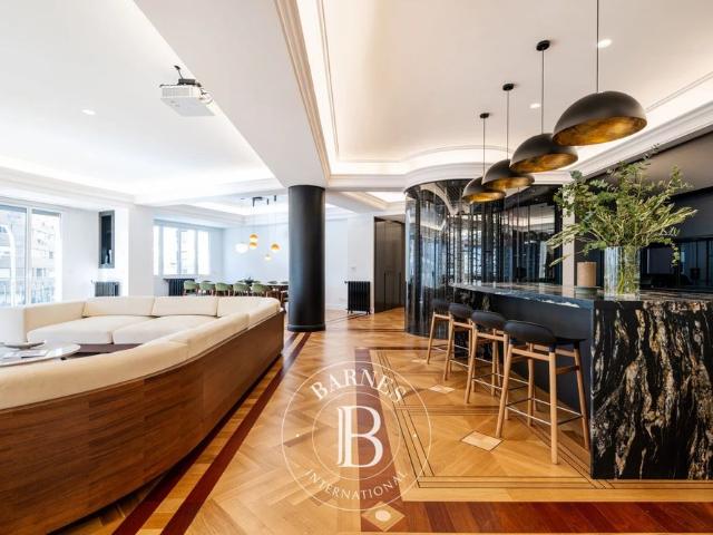 Madrid, Appartement 3 Chambres 287 m² en location