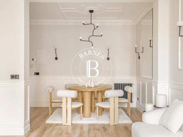 Reformado · Amueblado · 3 dormitorios · Diseño contemporáneo. 163m² Madrid