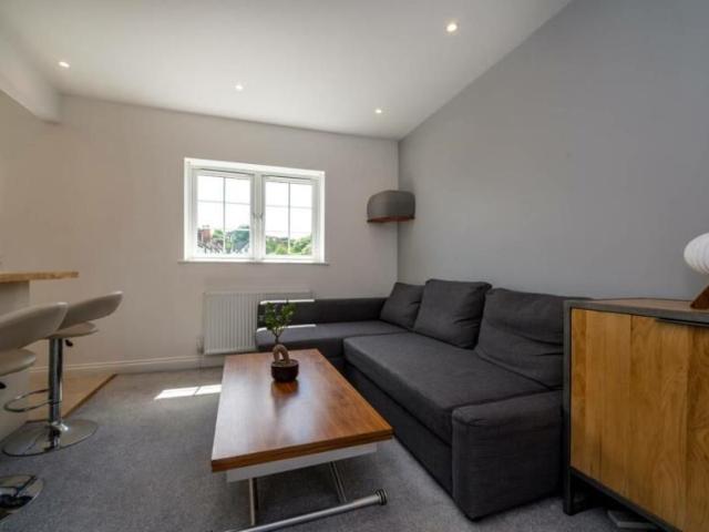 Madrid Road, Guildford GU2, 2 bed flat to rent, £1,850 pcm | PrimeLocation