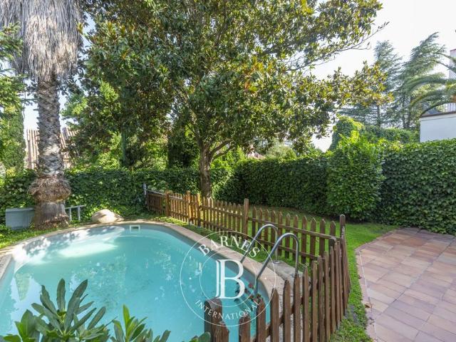 Madrid, Villa 6 Chambres 324 m² en location