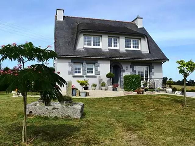 Maël Carhaix 22340 Achat / Vente maison 5 pièces t5 au dernier étage