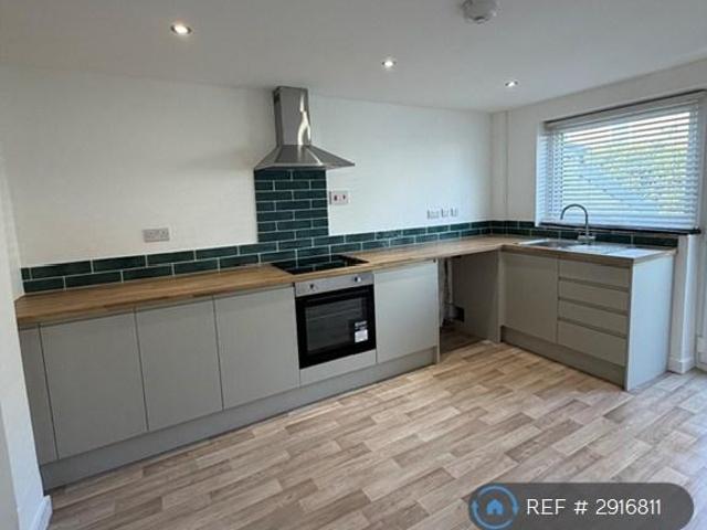 Maenafon, Llanfairpwllgwyngyll, LL61 2 bed terraced house to rent £700 pcm £162 pw