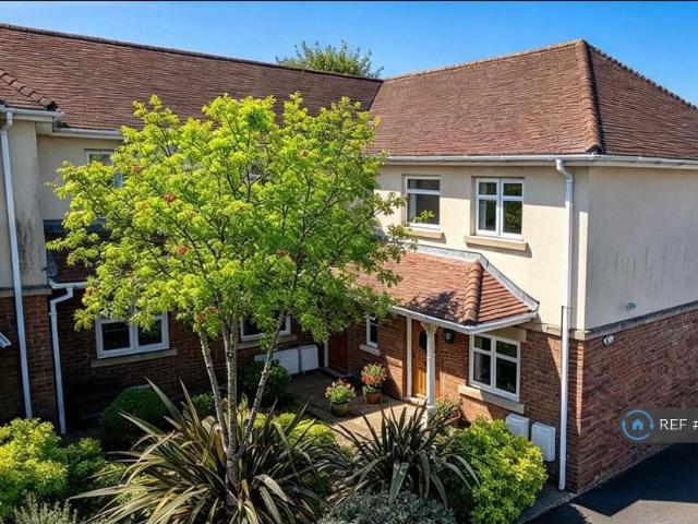 Maes Y Coed Road, Cardiff, CF14 2 bed flat to rent £1,100 pcm £254 pw