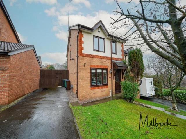 Maesbrook Drive, Tyldesley, M29 3 bed semi detached house to rent £1,200 pcm £277 pw