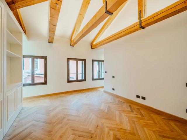 Maestoso piano nobile con ampia terrazza