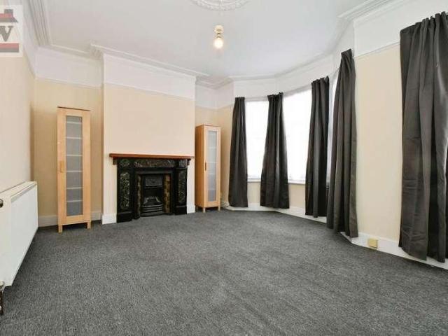 Mafeking Avenue, Brentford, TW8