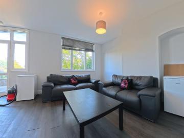 Mafeking Road, Brighton BN2 5 bed detached house to rent £3,098 pcm £715 pw