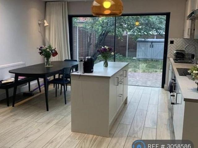 Mafeking Road, London, N17 3 bed terraced house to rent £3,250 pcm £750 pw