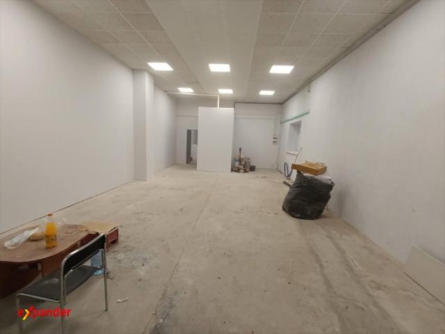 Magazyn i biuro po remoncie, blisko centrum polecam!