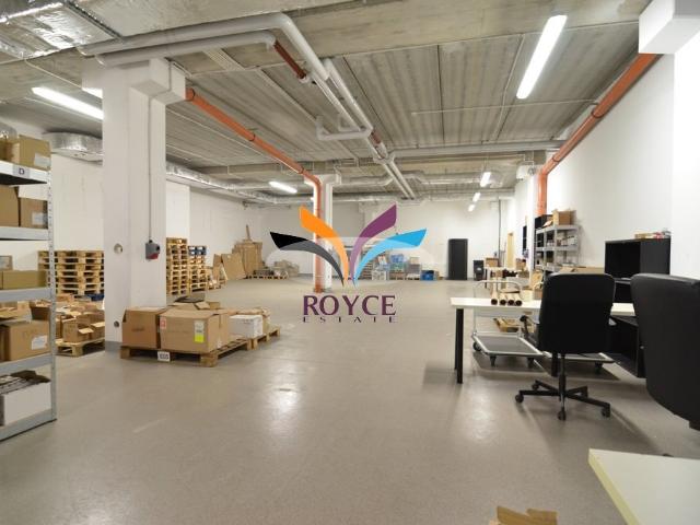 Magazyn 270 m² z windą, TIR, parking, monitoring